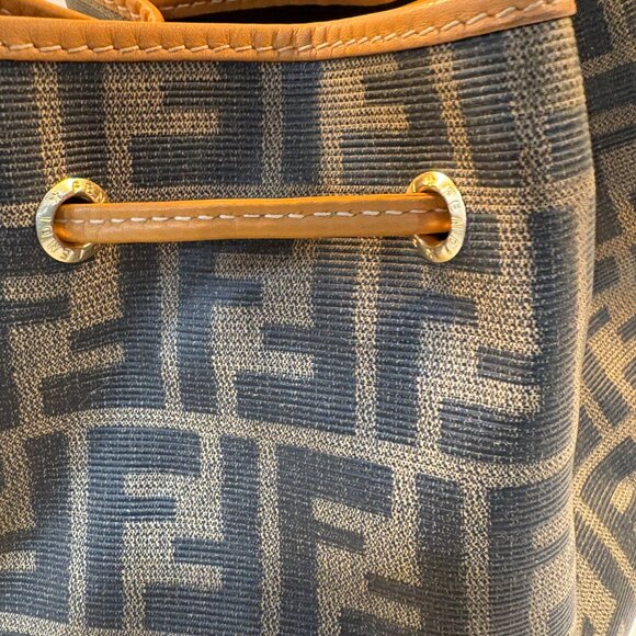 Vintage FENDI 1990s Zucca Print Bucket Bag Excellent Condition with Dust Bag - Picture 12 of 16